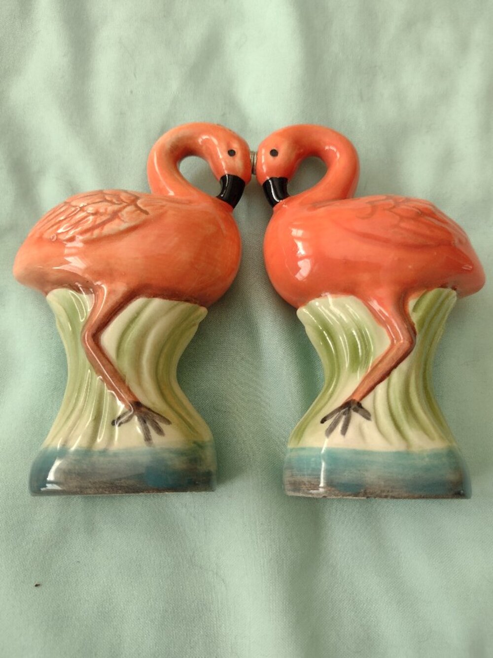 Ceramic Tropical Pink Flamingo Magnetic Salt and Pepper Shaker Set